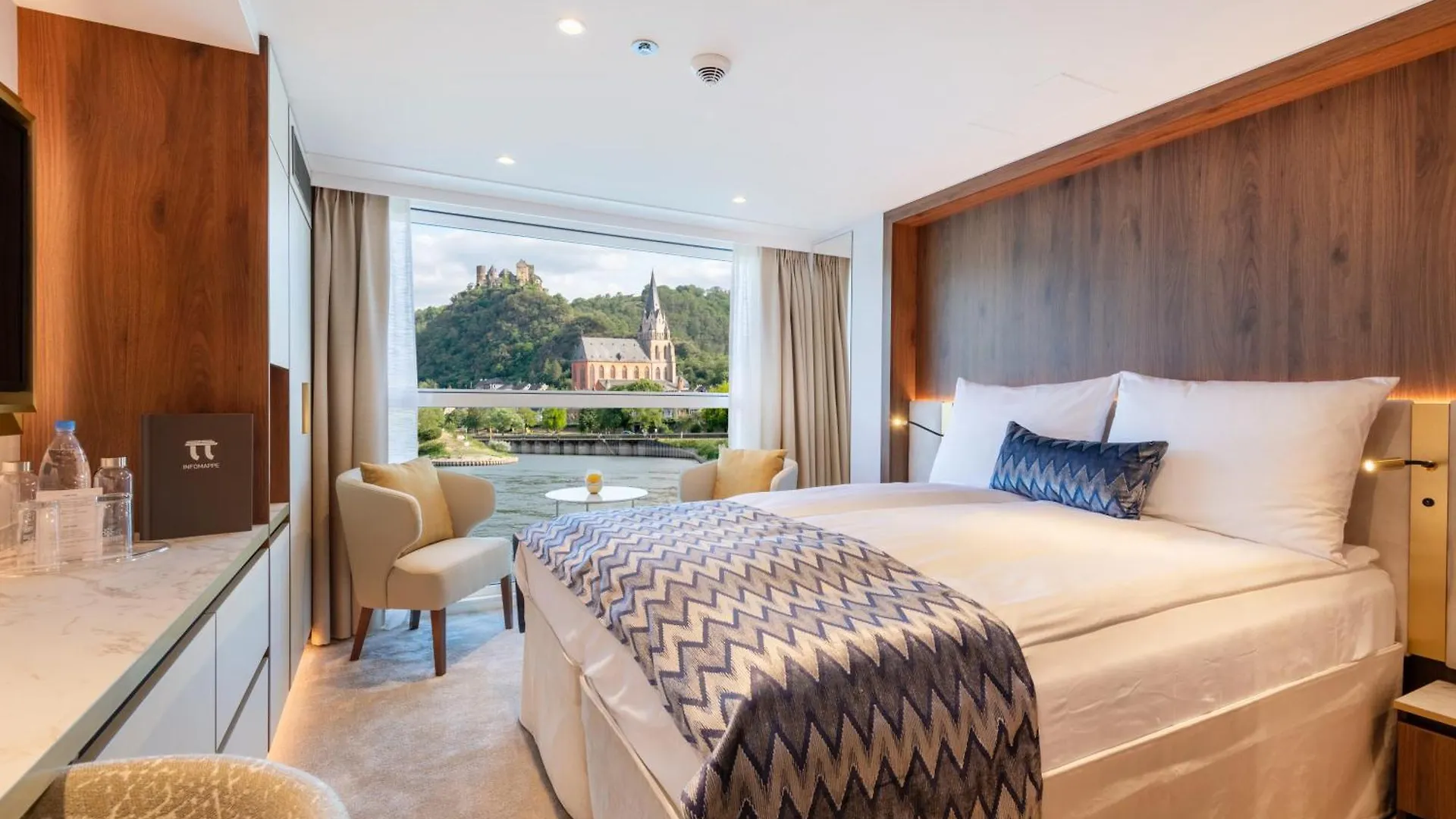 Thurgau Gold - Art Basel Riverboat Hotel I 0*,  Ελβετία