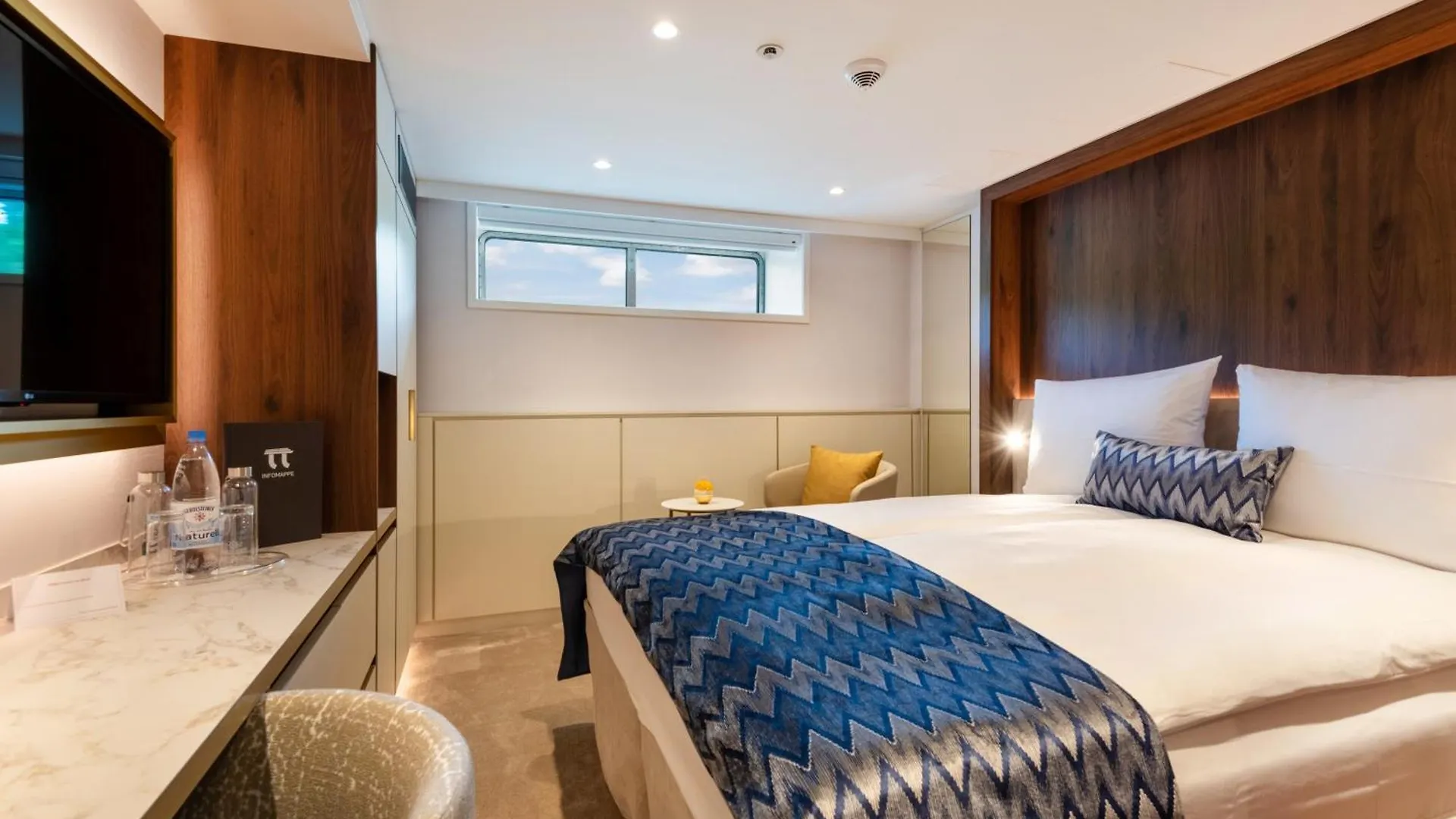 Πλωτό κατάλυμα Thurgau Gold - Art Basel Riverboat Hotel I Ελβετία
